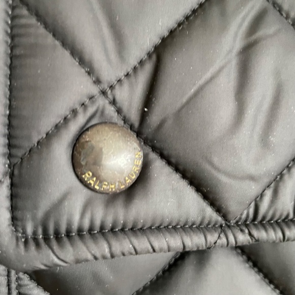 Polo by Ralph Lauren Diamond Quilted Jacket with suede shoulder patch. - Picture 9 of 9